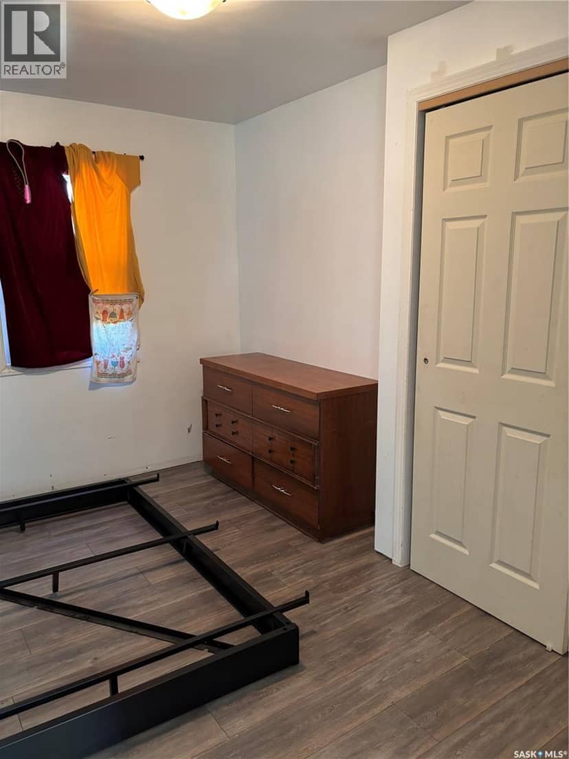 406 Railway AVENUE — photo 18 of 40