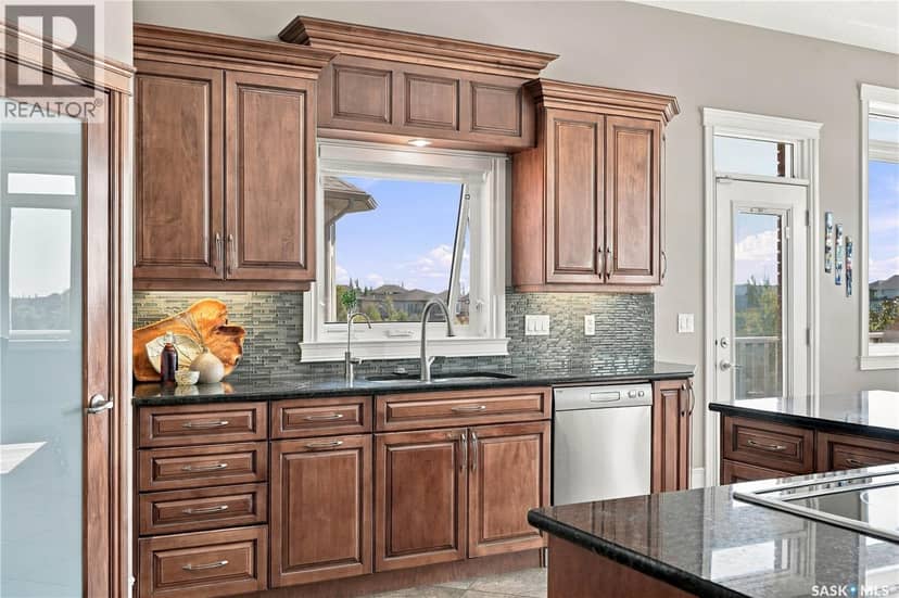 526 Hartley TERRACE — photo 15 of 40