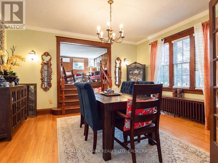 344 Clarence Street — photo 18 of 40