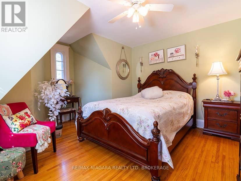 344 Clarence Street — photo 29 of 40