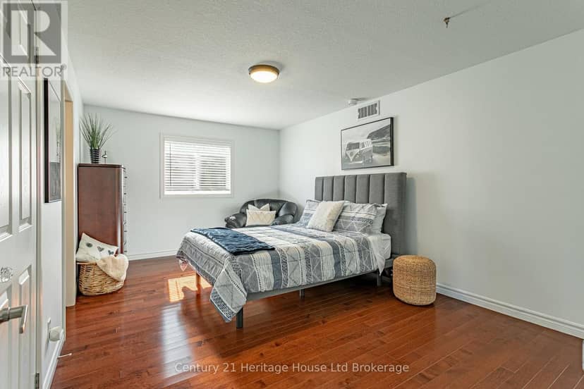 571 Tatham Boulevard — photo 16 of 35