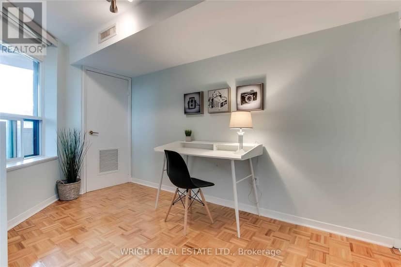 306 - 8 Oxford Street — photo 15 of 24