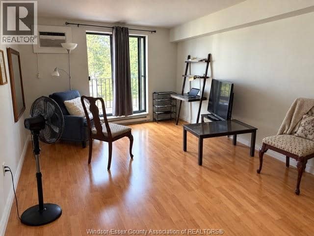 3355 SANDWICH STREET Unit# 304 — photo 4 of 20