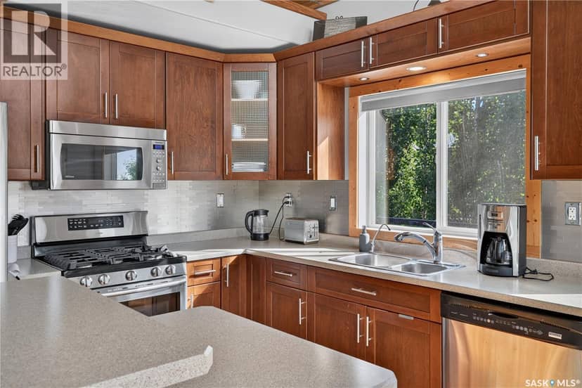 35 Lakeshore DRIVE — photo 16 of 40
