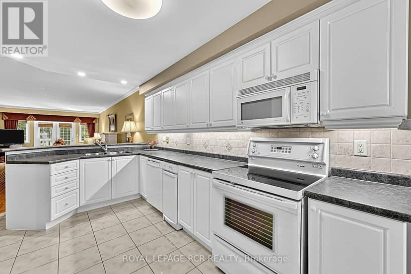 11 - 520 Silken Laumann Drive — photo 16 of 40