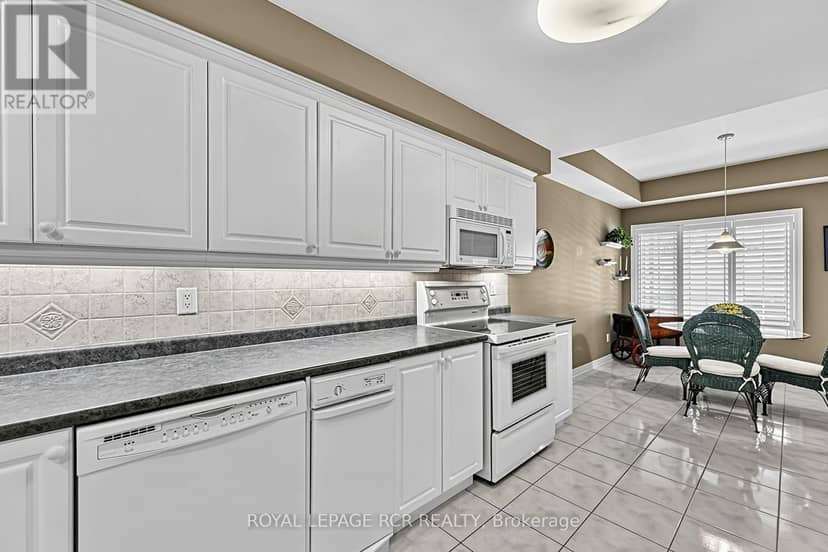 11 - 520 Silken Laumann Drive — photo 19 of 40