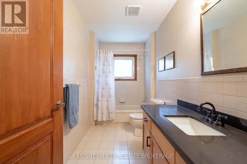 142 Nelson Street — photo 26 of 40
