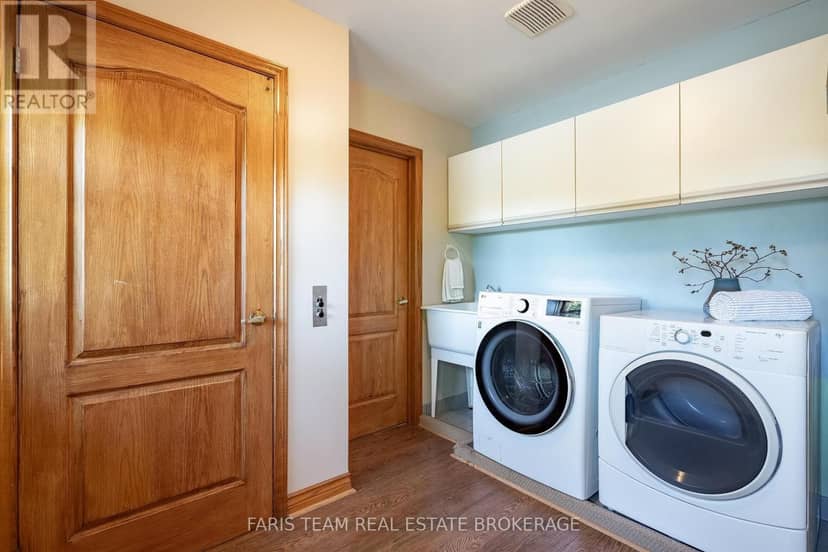 142 Nelson Street — photo 28 of 40