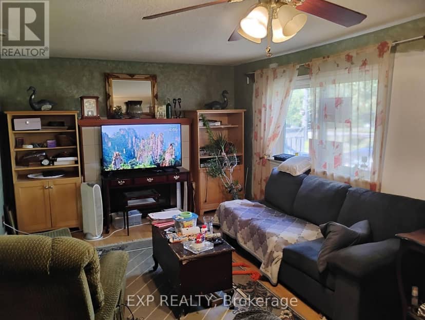4044 Bayview Avenue — photo 5 of 27