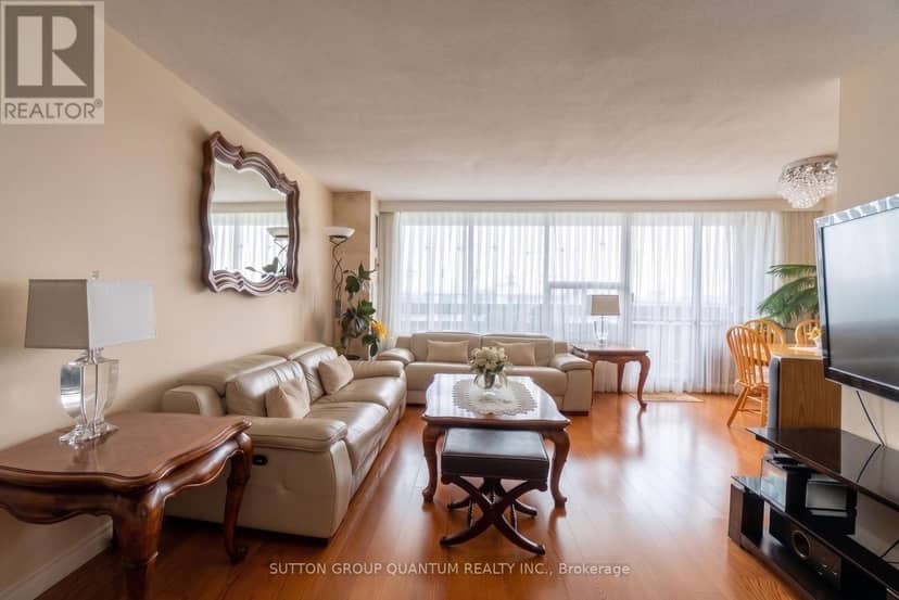 1810 - 11 Wincott Drive, Toronto, photo 4
