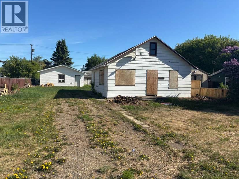 9518 85 Avenue, Peace River
