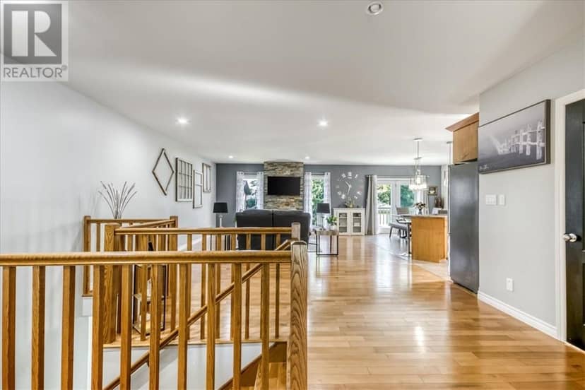 4256 Heritage Drive, Hanmer, photo 5