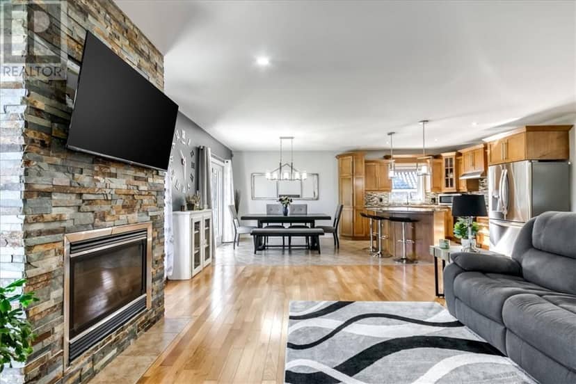 4256 Heritage Drive, Hanmer, photo 7