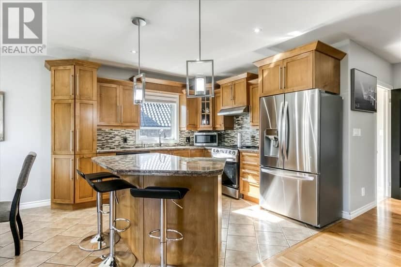 4256 Heritage Drive — photo 9 of 40