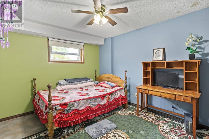 48 Corinth Court — photo 21 of 40