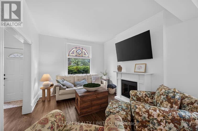 25 Locust Street — photo 3 of 32