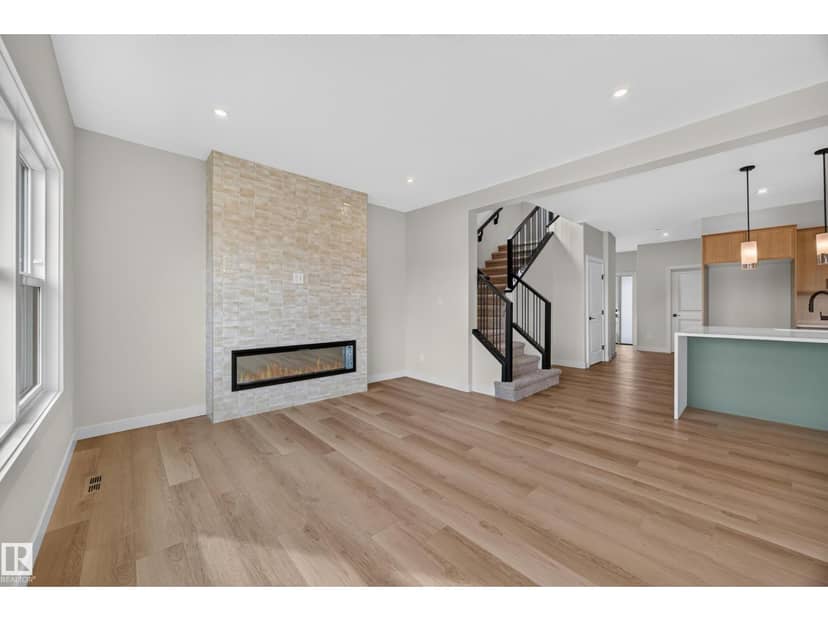 205 Hampshire Pt — photo 10 of 40
