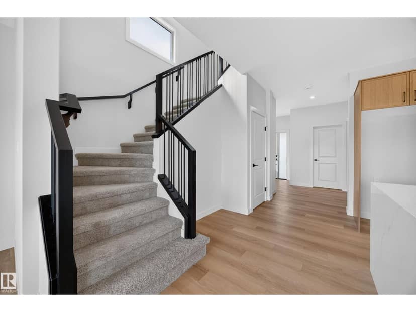 205 Hampshire Pt — photo 14 of 40