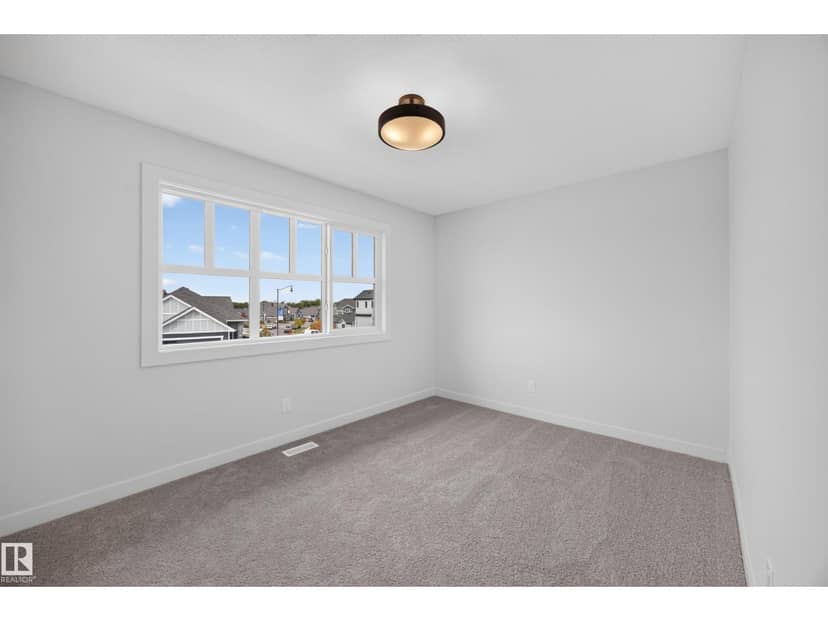205 Hampshire Pt — photo 17 of 40