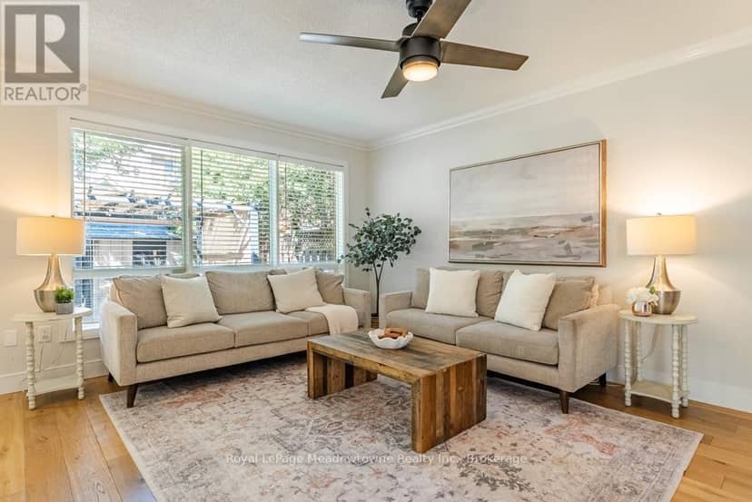 407 Baverstock Crescent — photo 8 of 40