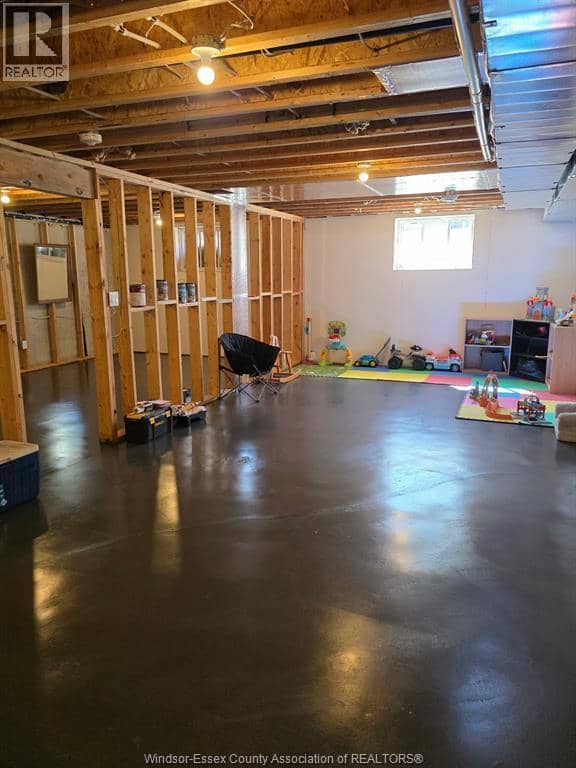 304 Horizon LANE — photo 33 of 40