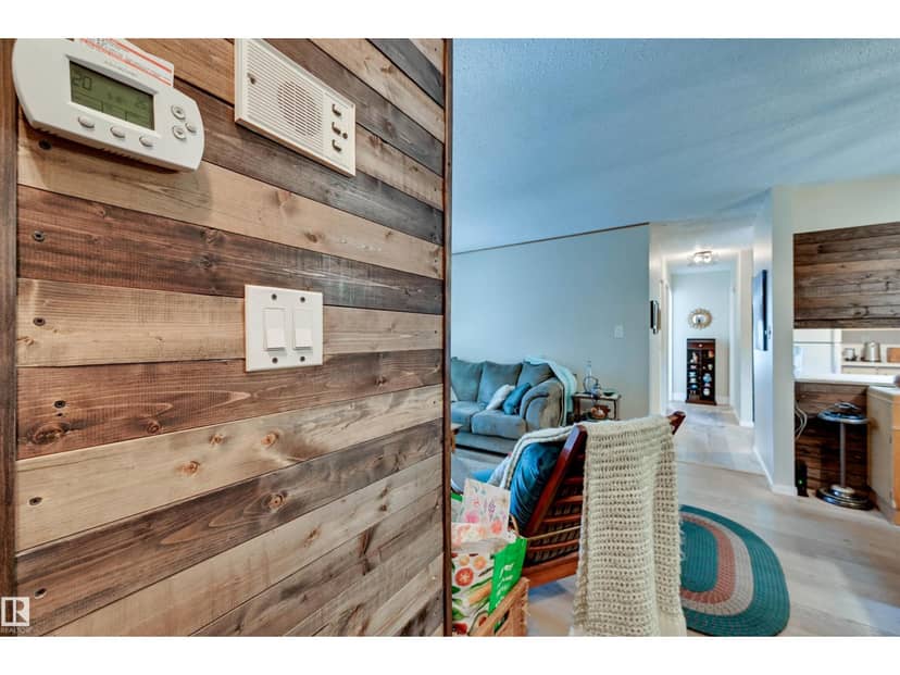 #203 24 Alpine Pl, St. Albert, photo 2