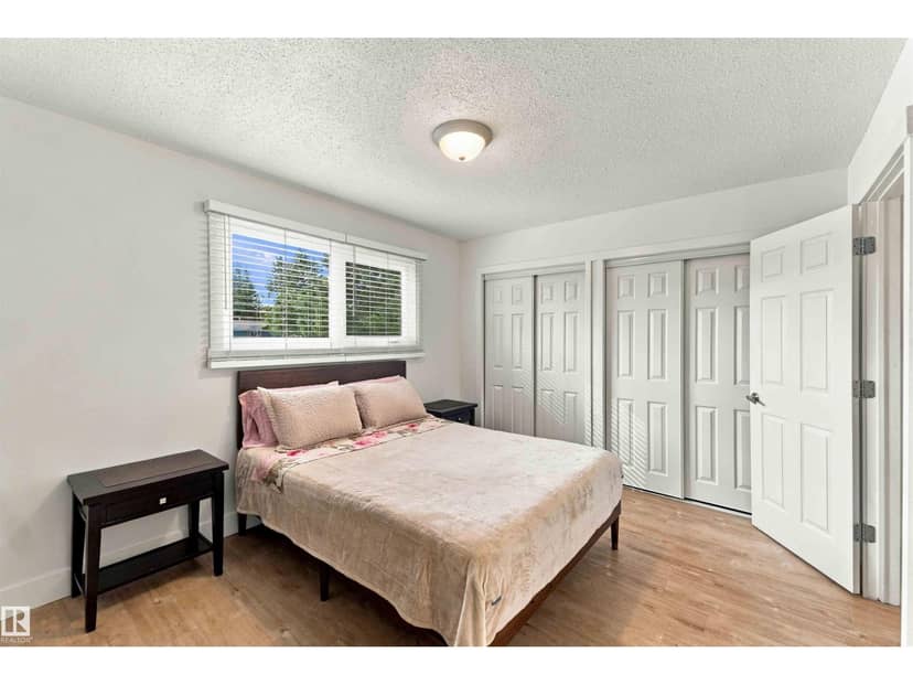 5907 53A AV — photo 33 of 40