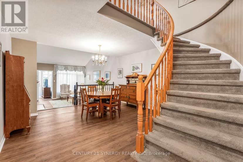 16 - 32 Innesbrook Court — photo 12 of 40