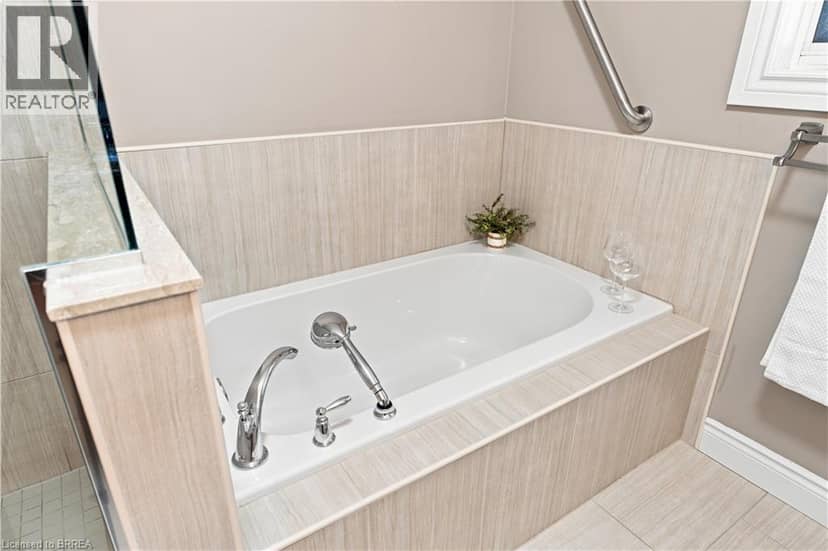 30 CEDAR Street Unit# 4 — photo 12 of 40