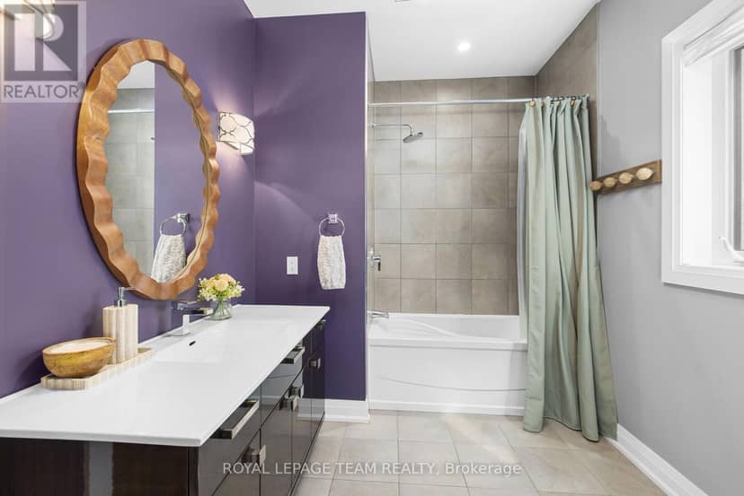 60 De La Rive Drive — photo 20 of 40