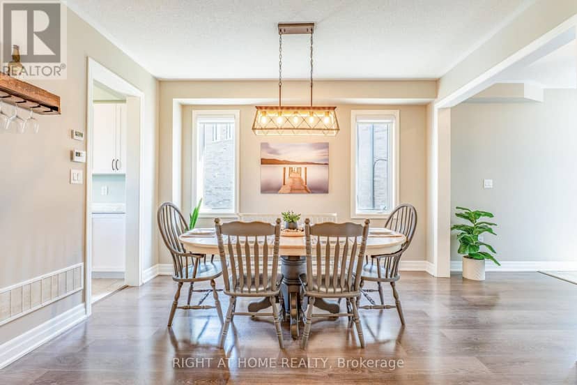 68 Wood Crescent — photo 8 of 40