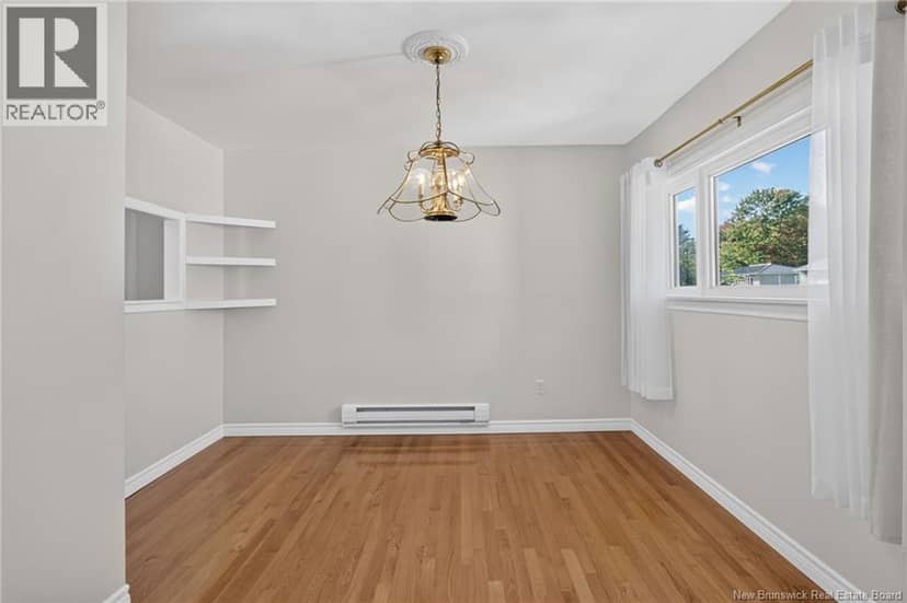 22 Ashburn Avenue — photo 6 of 40