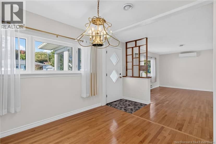 22 Ashburn Avenue — photo 9 of 40