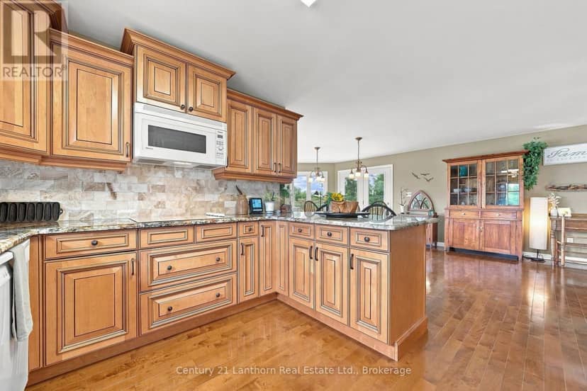2318 Hutcheson (Hwy 15) Drive — photo 20 of 40
