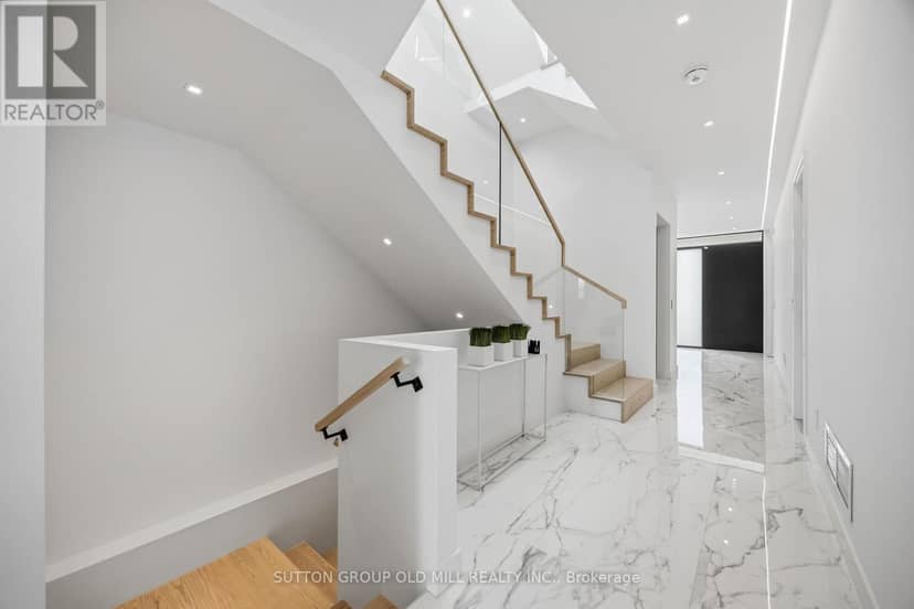 89 Regal Road — photo 4 of 40