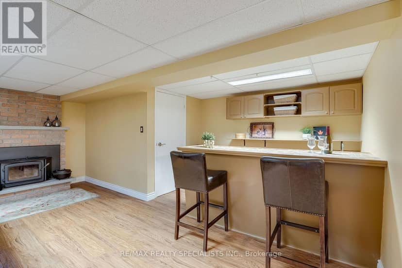 44 George Crescent — photo 32 of 40
