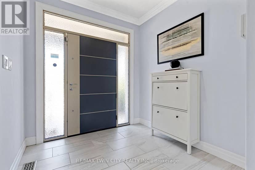 59 Netherwood Road — photo 3 of 40