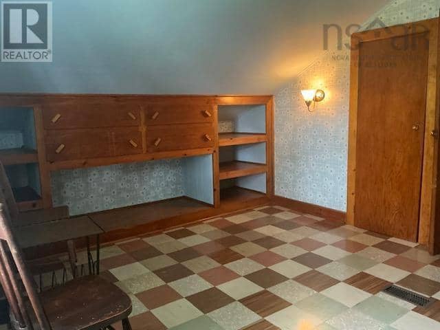 21 Elm Street — photo 23 of 25