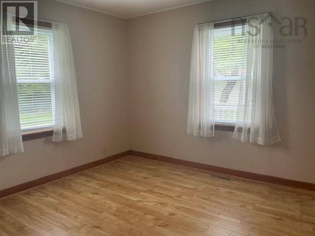 21 Elm Street — photo 19 of 25