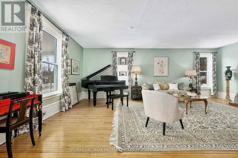 54 Toronto Street — photo 10 of 40