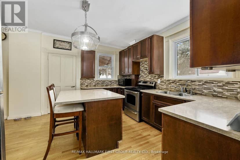 54 Toronto Street — photo 17 of 40