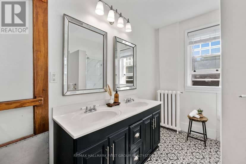 63 King Street E — photo 31 of 40