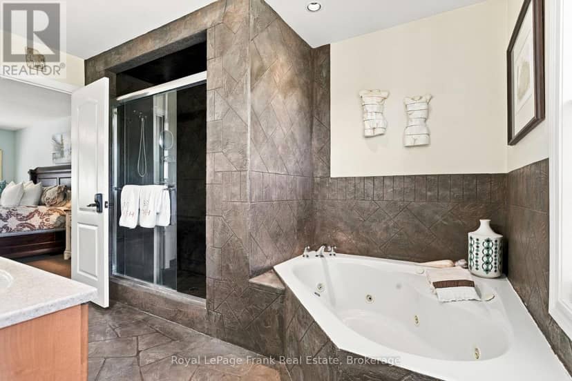 7 Verna Drive — photo 36 of 40