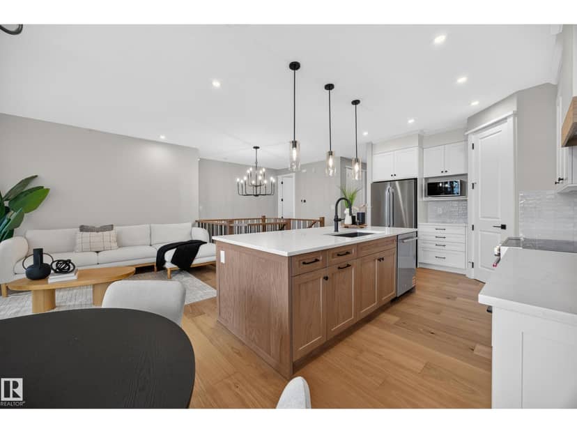 209 Hampshire Pt — photo 13 of 40