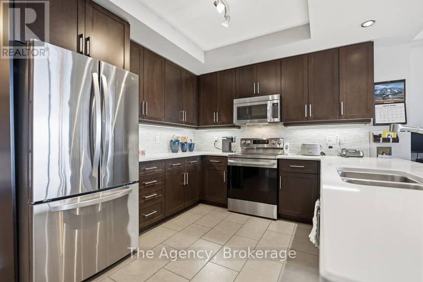 901 - 160 Macdonell Street — photo 15 of 39