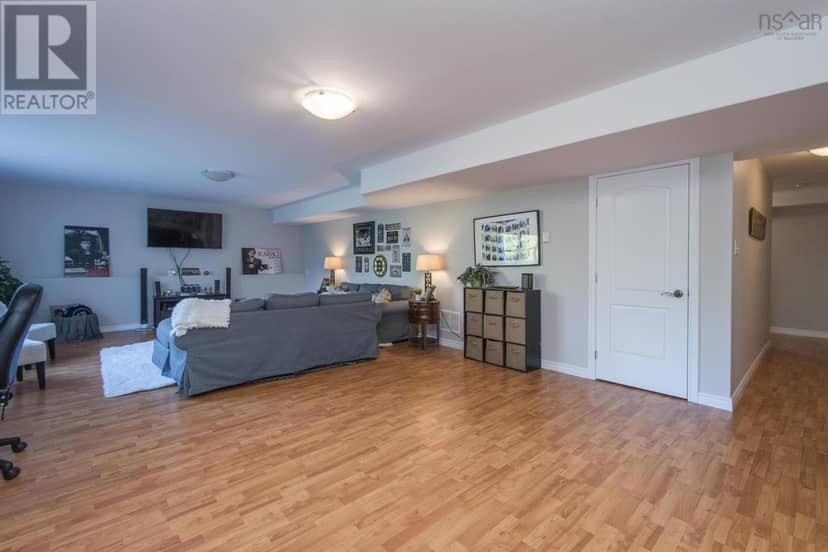 931 King Street — photo 38 of 40
