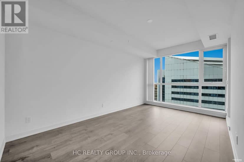 2915 - 4955 Yonge Street — photo 13 of 31