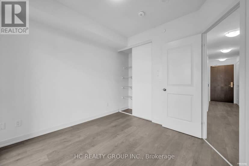 2915 - 4955 Yonge Street — photo 18 of 31