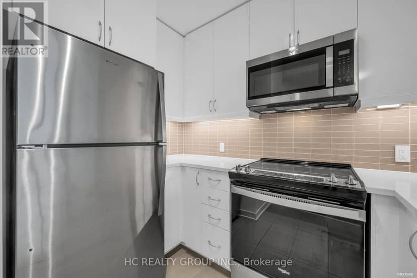2915 - 4955 Yonge Street — photo 8 of 31