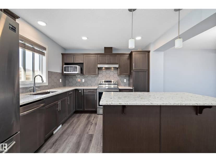 2611 14 AV NW — photo 14 of 40